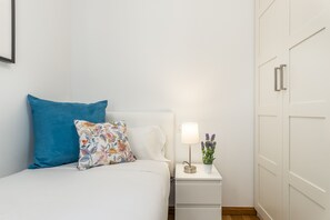 3 bedrooms, iron/ironing board, free WiFi, wheelchair access