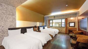 Business Quadruple Room, Multiple Beds, Non Smoking, Mountain View | Free WiFi