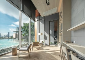 Library - Oakwood Suites Bangkok (Bangkok)