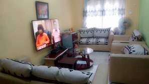 Presidential Room | Private kitchenette | Microwave - Kumbaya Hotels And Tours Ltd (Owerri)