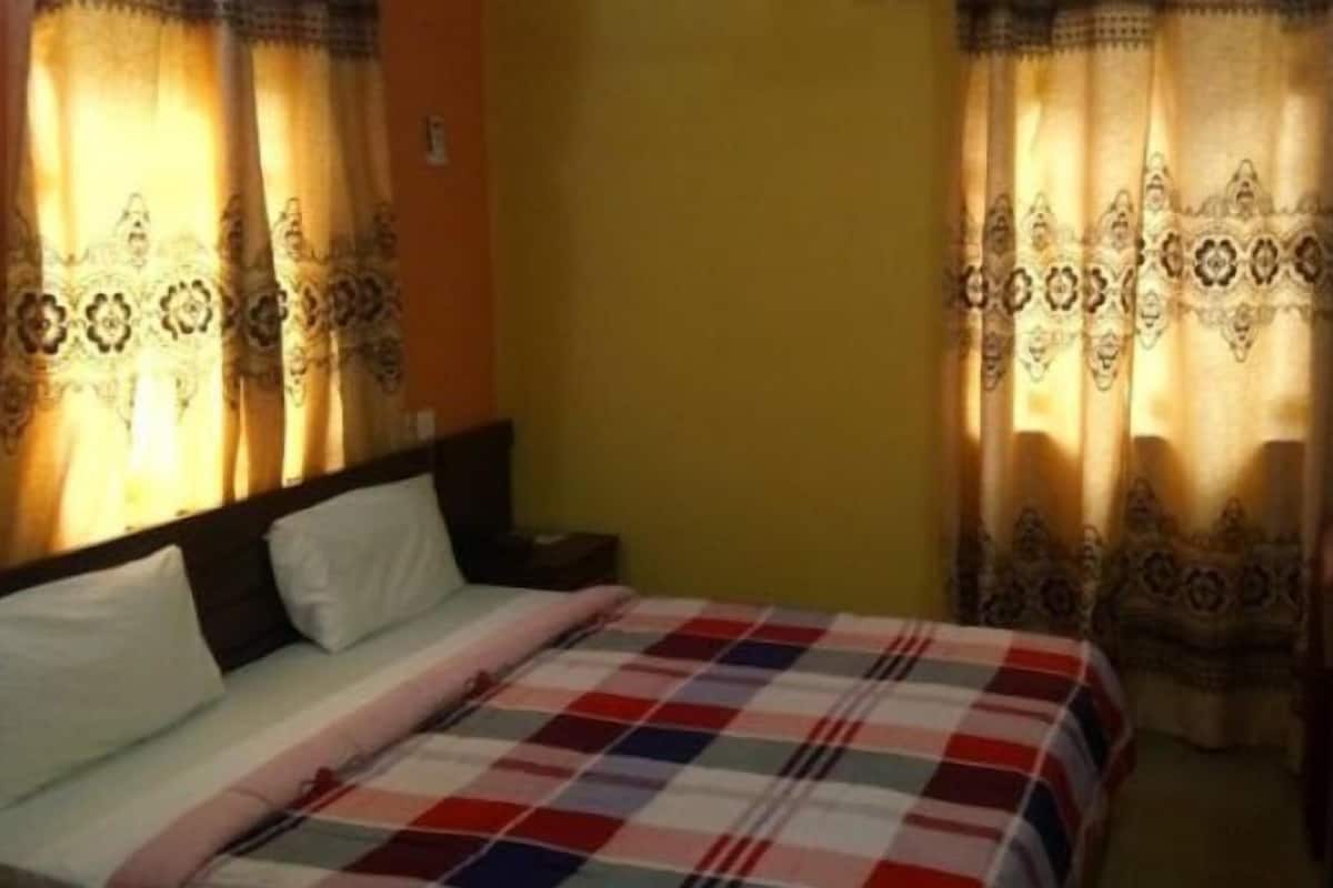 Deluxe Room | 1 bedroom, Egyptian cotton sheets, premium bedding, pillowtop beds