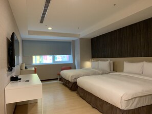 Deluxe Quadruple Room | Bathroom - Hatago+  The Alley (Taipei)