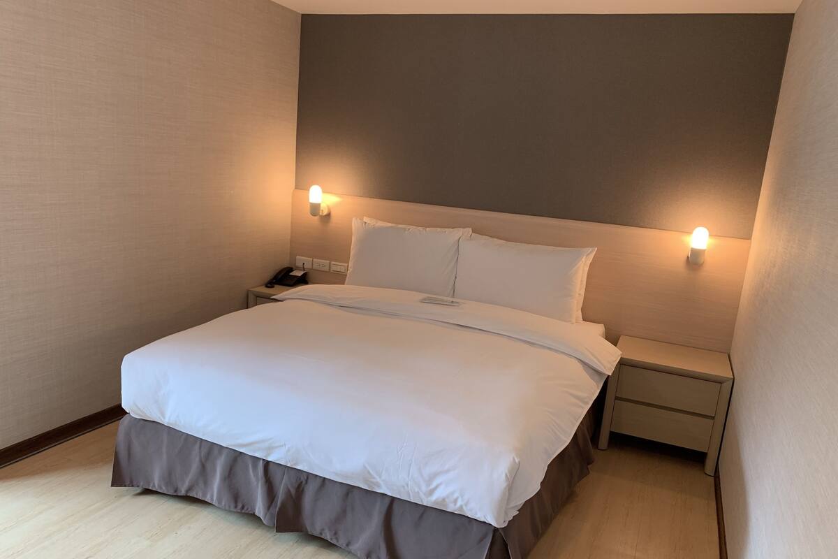 Chambre Économique | Bureau, espace de travail pour ordinateur portable, rideaux occultants