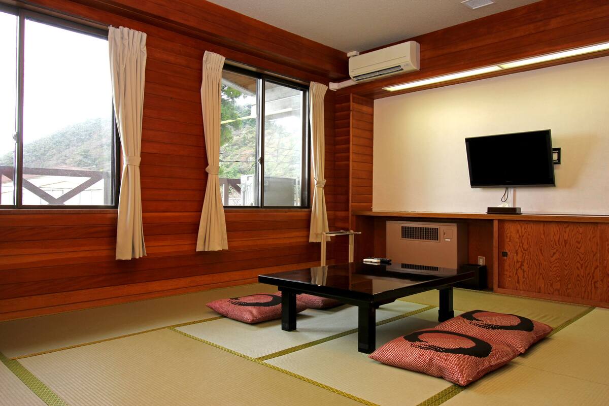 Quarto tradicional (Japanese Style, for 1-5 people)