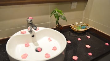 Bathroom sink