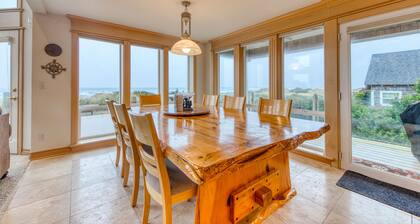 Spacious oceanfront house w/ pool table, foosball, gaming system, and fireplace