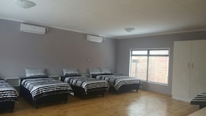 5 間臥室、免費無線上網、床單