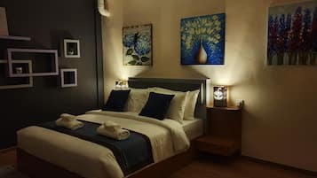 Desk, iron/ironing board, free WiFi, bed sheets