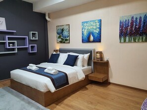 Desk, iron/ironing board, free WiFi, bed sheets - Assalam Hotel (Kota Bharu)