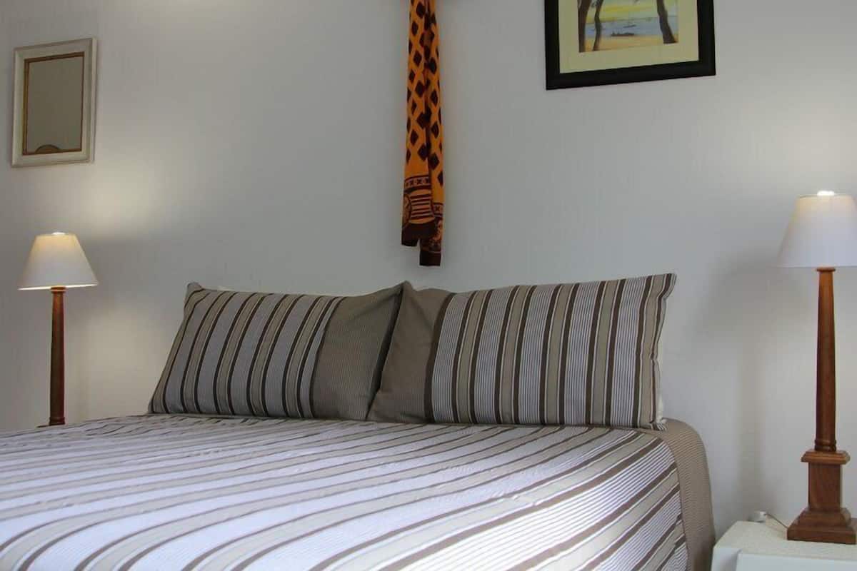4 habitaciones, escritorio, wifi gratis y ropa de cama
