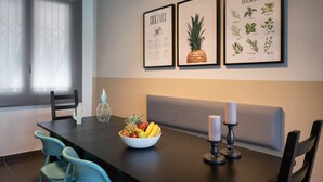 In-room dining - Athens Downtown Loft (Athens)