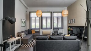 Living room - Athens Downtown Loft (Athens)