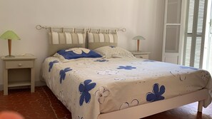 2 dormitoris, planxa i posts de planxar i wifi gratuïta 