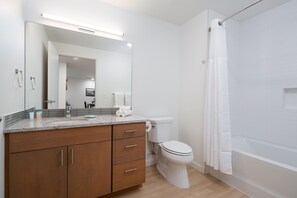 Standard Apartment, 1 Bedroom | Bathroom | Free toiletries, hair dryer, towels, soap