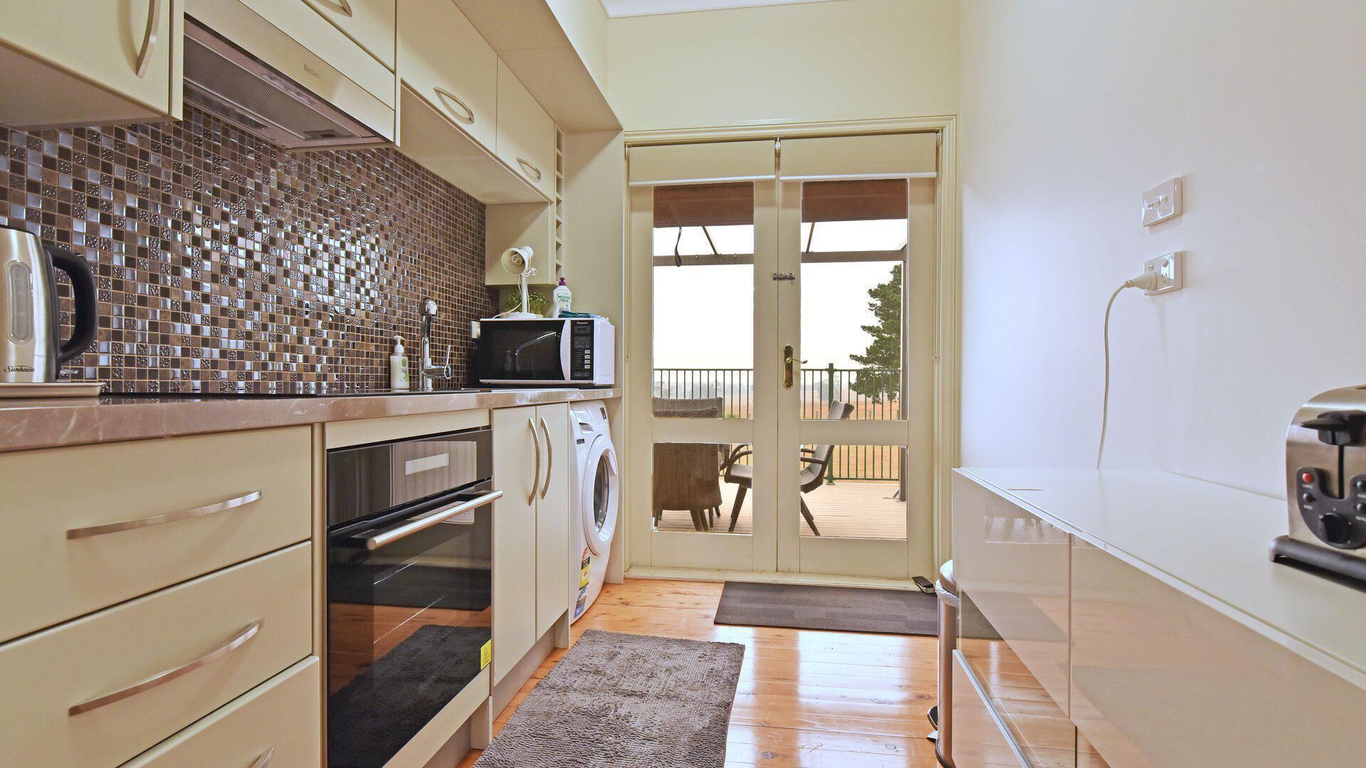 Refrigerador, microondas, horno, lavavajillas