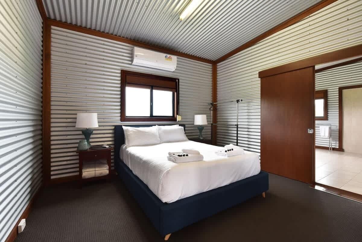4 chambres, fer et planche à repasser, Wi-Fi, literie fournie