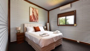 4 chambres, fer et planche à repasser, accès à Internet