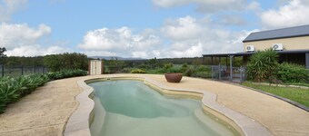 Kelman Cottage - nascosto con piscina + roos allevati a mano + animali