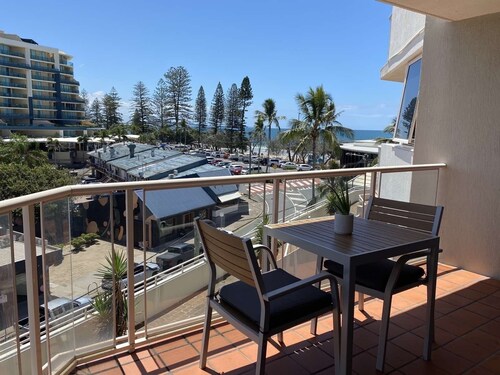 Mooloolaba Beachfront Apartment