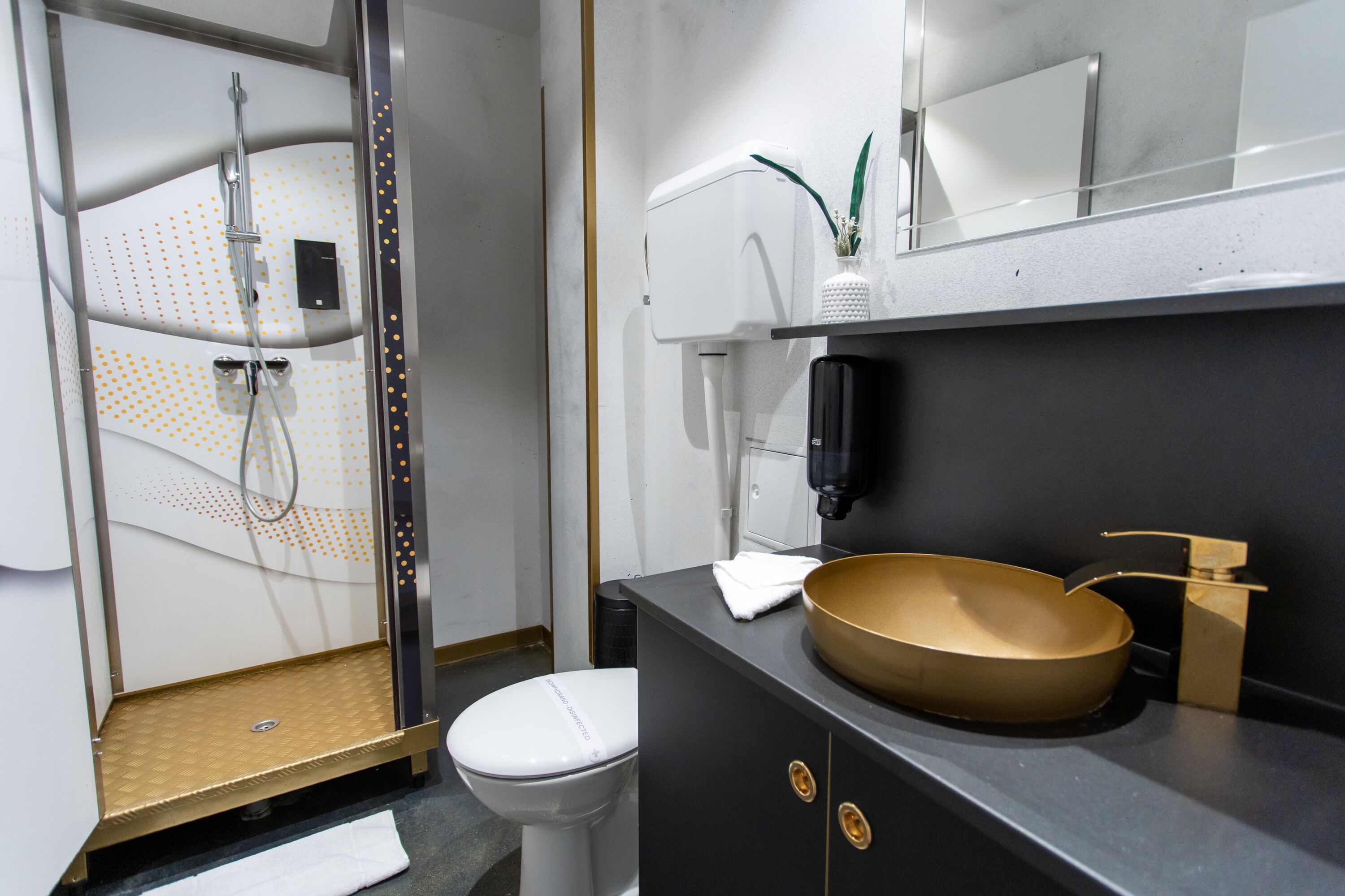 shower, free toiletries, hair dryer, slippers