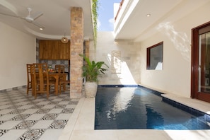 In-room dining - Nalin Bali Villas (Ungasan)