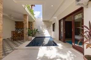 Private pool