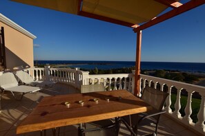 Villa, 4 Schlafzimmer | Balkon