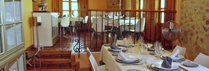 Café da manhã completo todos os dias (EUR 8 por pessoa)