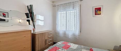 1 室のベッドルーム、アイロン / アイロン台、WiFi