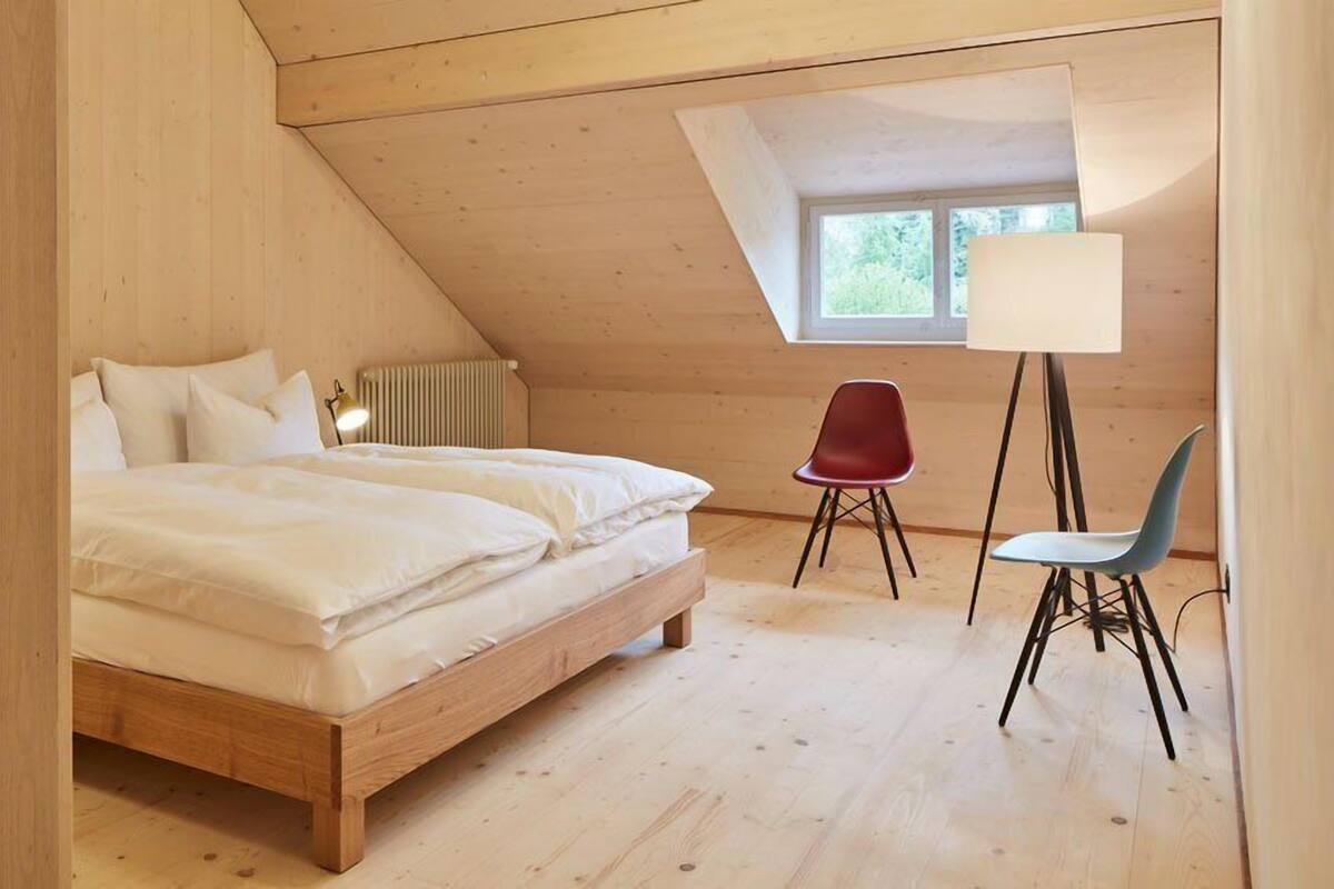 Kamar Double, kamar mandi pribadi (Zimmer 6) | Seprai antialergi, tirai kedap cahaya, Wi-Fi gratis, dan seprai linen