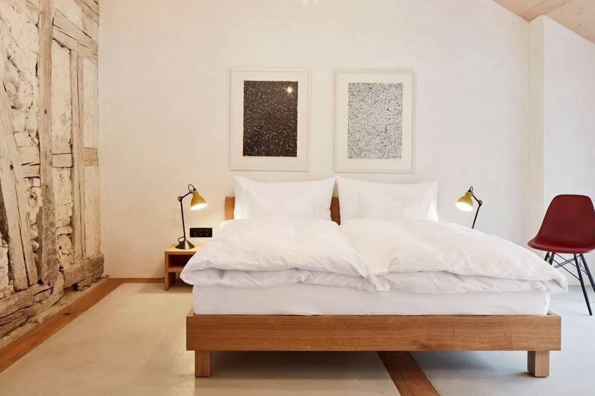 Kamar Double, kamar mandi pribadi (Zimmer 1) | Seprai antialergi, tirai kedap cahaya, Wi-Fi gratis, dan seprai linen
