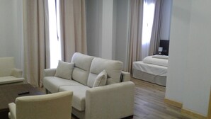 Living area - Le Grand Hôtel de Thies (Thies)