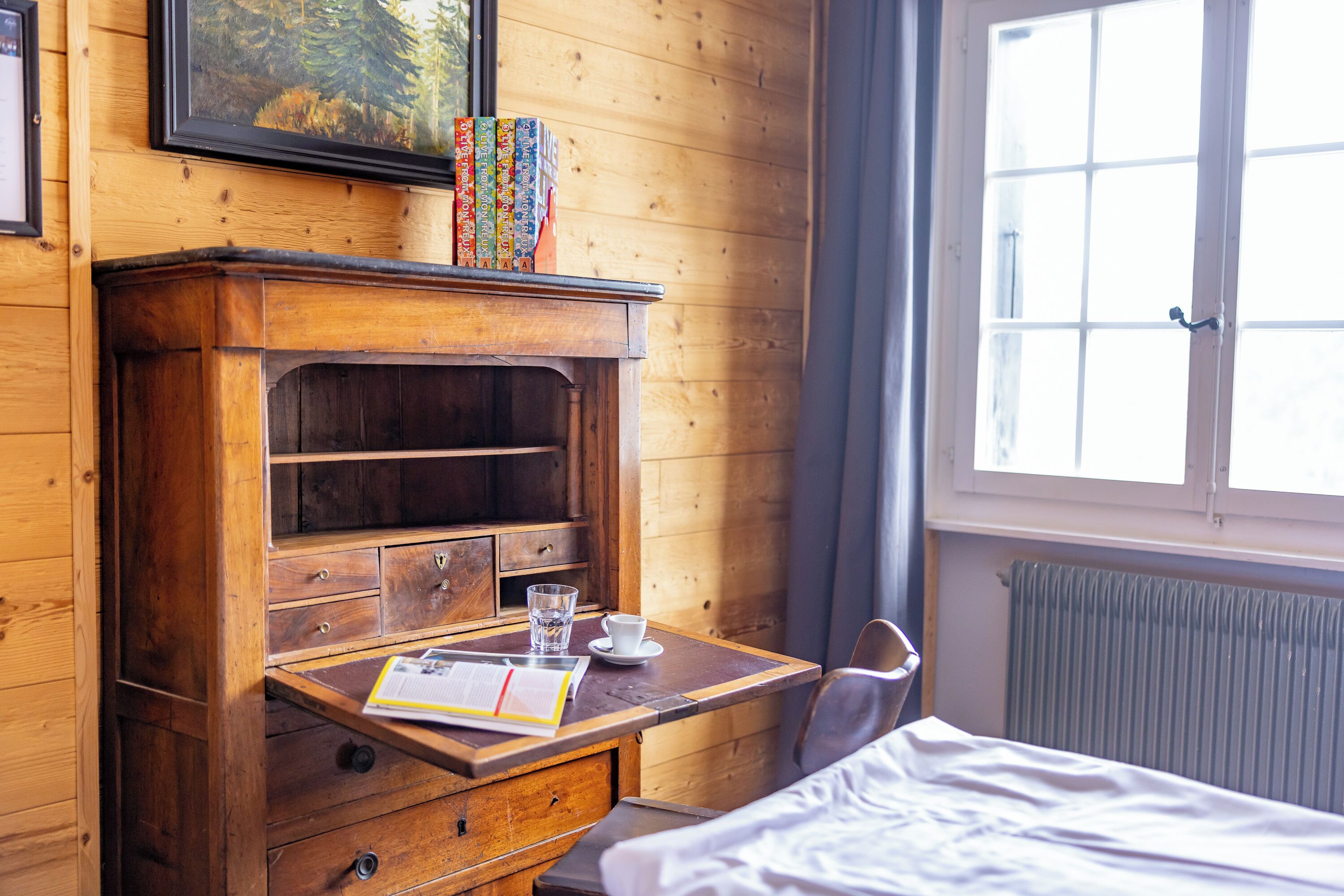 Double Room | Individually decorated, individually furnished, desk, cribs/infant beds