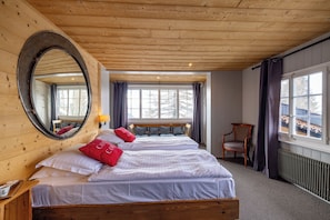 Double Room, Lake View (Chalet Chic) | Individually decorated, individually furnished, desk, cots/infant beds - Le Coucou Hotel & Restaurant (Montreux)