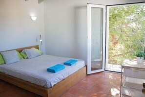 3 camere, ferro/asse da stiro, Wi-Fi gratuito, lenzuola