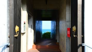 Entrée de l’hébergement
