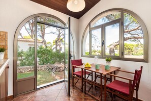 Dining - Gregal 2 bedroom villa, Cala Blanca (Ciutadella de Menorca)