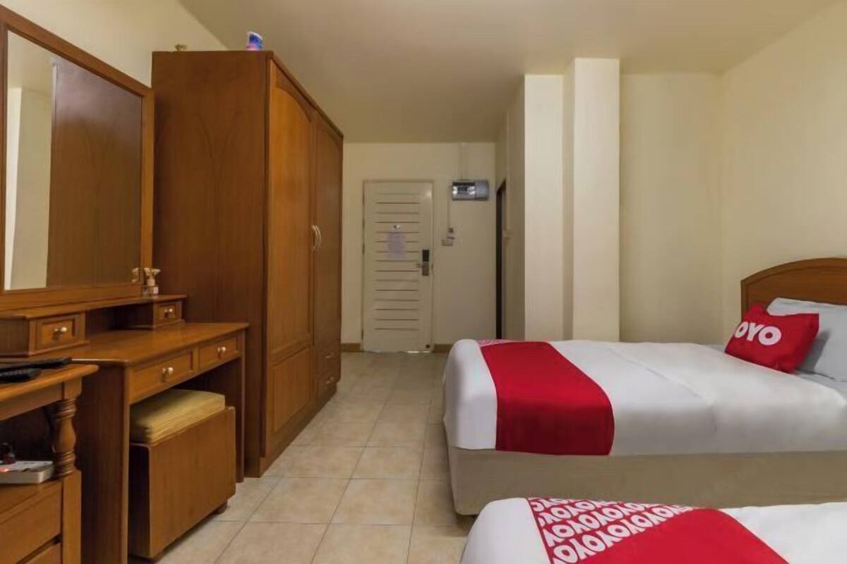 Free WiFi, bed sheets