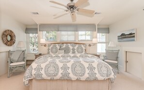 4 soveværelser, skrivebord, strygejern/strygebræt, weekendseng