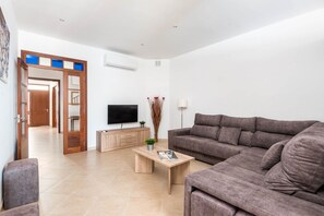 TV - Ca Na Bel 4 bedroom house, Ciutadella (Ciutadella de Menorca)