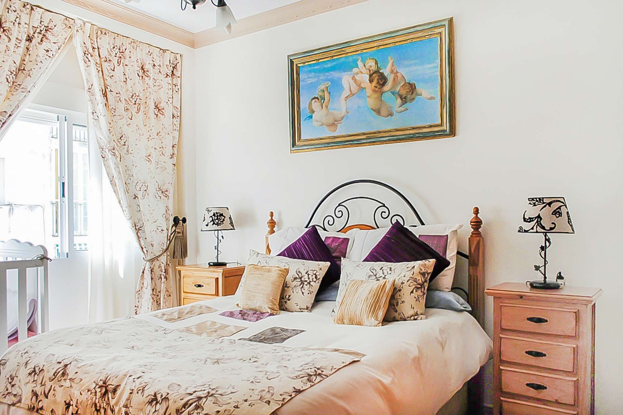 1 slaapkamer, een strijkplank/strijkijzer, wifi, beddengoed