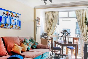 Fernseher, DVD-Player, Stereoanlage