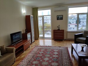 TV