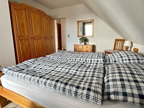 2 Schlafzimmer, Reisekinderbett, WLAN, Rollstuhlgeeignet