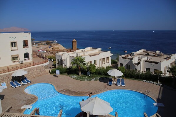 Outdoor pool - Sea view apartment in a snorkel and diving site (Sharm El-Sheikh)