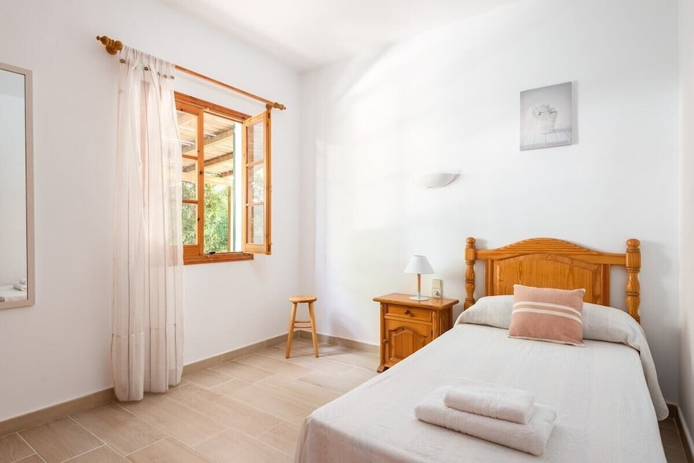 Ca'n Marc 3 Bedroom House, Cala Blanca - Minorca