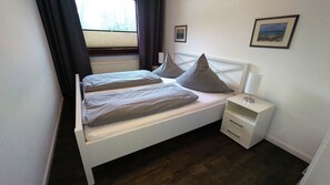 4 chambres, lit parapluie, Wi-Fi, draps fournis