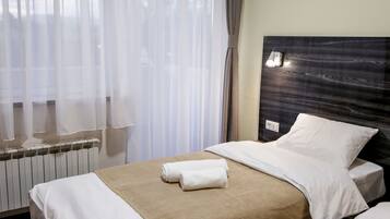 Free WiFi, bed sheets