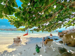 På stranden, badehåndklæder, kajakroning