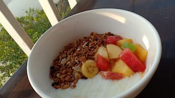 Desayuno buffet diario (THB 350 por persona)